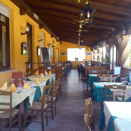Casa Vacanza Holiday Βίλα Pieris Εξωτερικό φωτογραφία