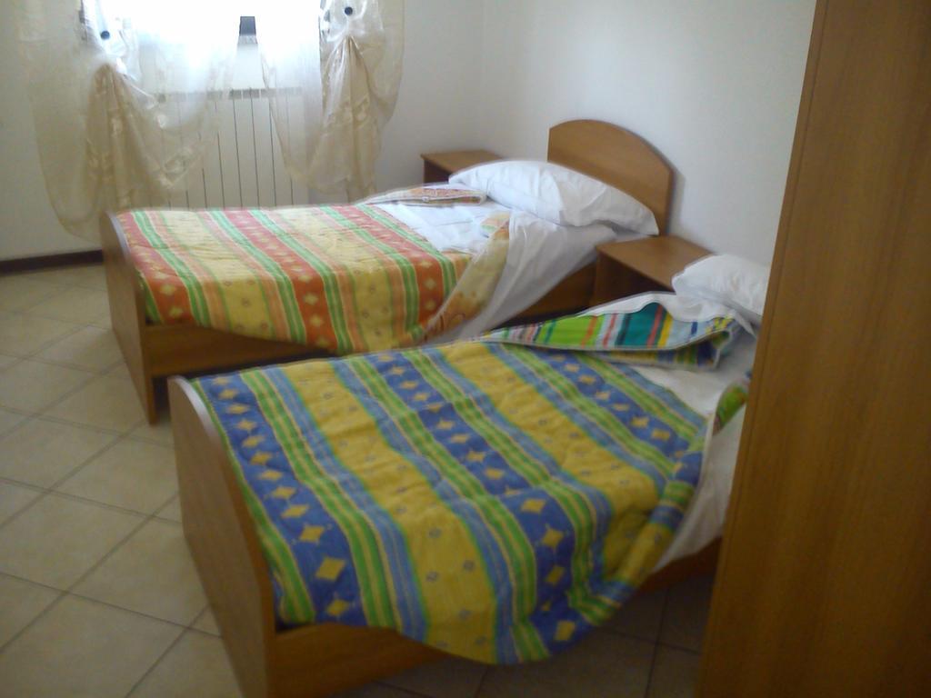 Casa Vacanza Holiday Βίλα Pieris Εξωτερικό φωτογραφία