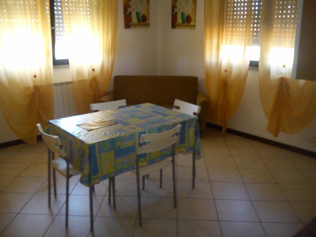 Casa Vacanza Holiday Βίλα Pieris Εξωτερικό φωτογραφία